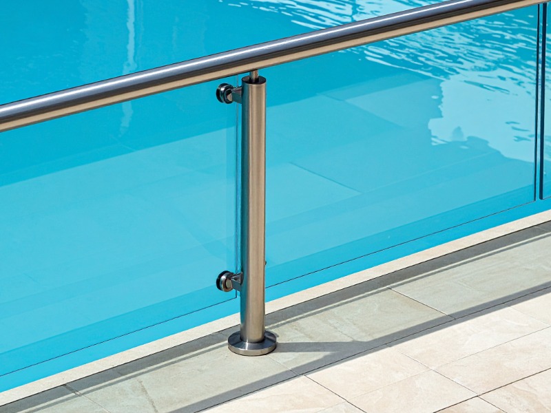 Barandal con Spigots Mini Postes