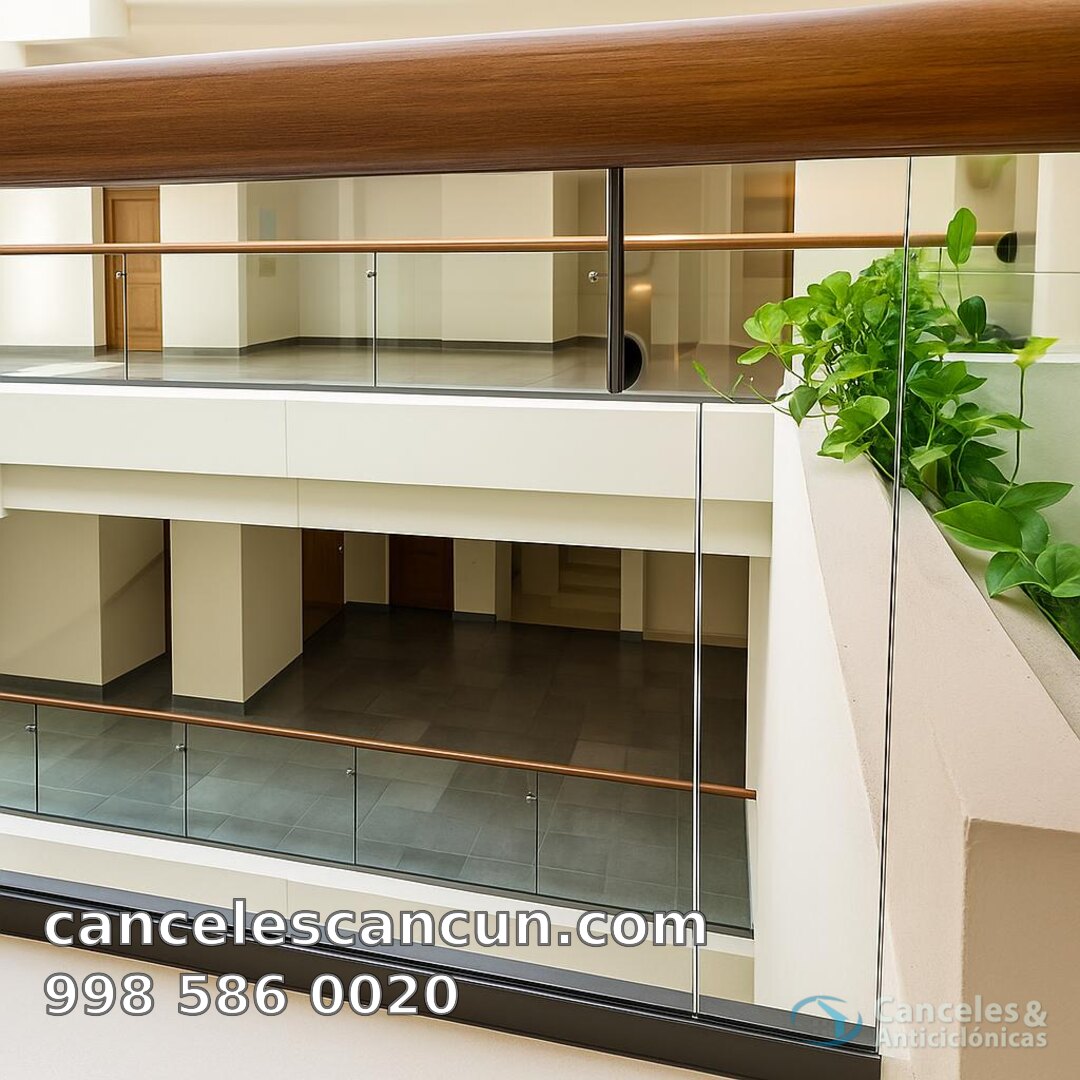 barandal exterior de cristal en Cancún: barandal exterior